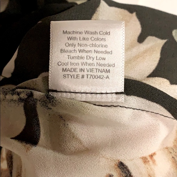 Floral Choker Blouse - Picture 4 of 5